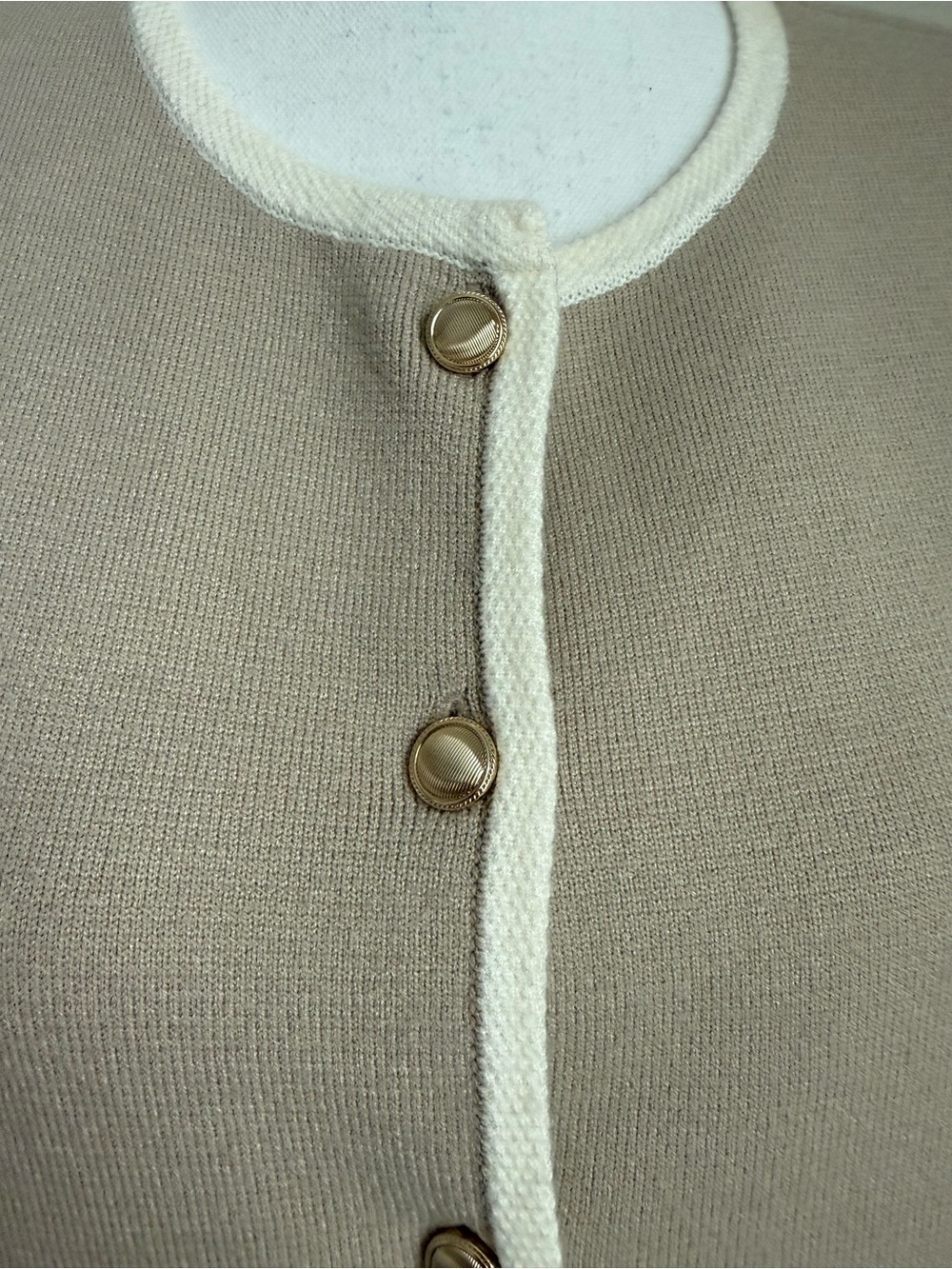 Abercrombie & Fitch Taupe Knit Cardigan with Cream Trim - Picture 4 of 6